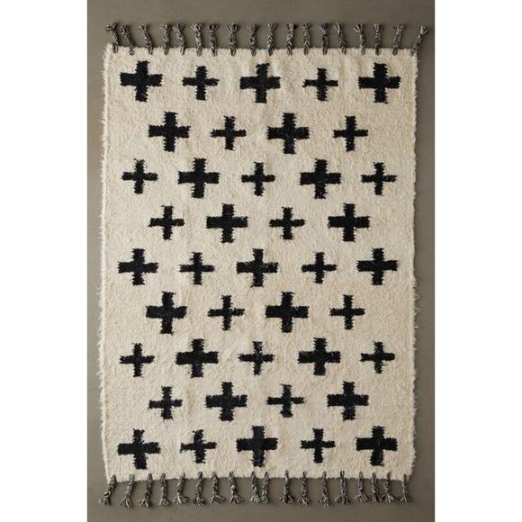 Urban Outfitters Allover Cross Shag Rag Rug 5 x 7 ft Black White - Picture 2 of 7